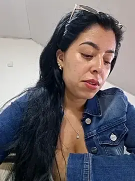 Stripchat Adult Video Chat of Luianna