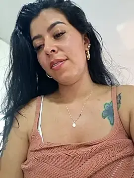 Stripchat Free Porn Cam of Luianna
