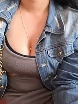 Stripchat Free Porn Cam of Luianna