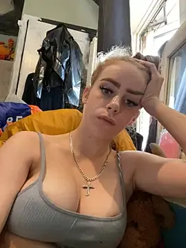 Stripchat Free Porn Cam of VioletxBlue