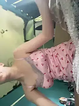 Stripchat Live Sex Cam of VioletxBlue