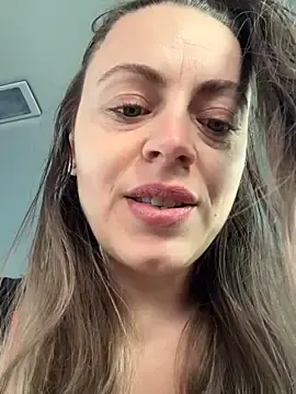 Stripchat Live Porn of ladywithbigass