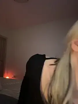 Stripchat Best Webcam of xDinnax