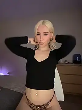 Stripchat Sex Cam of xDinnax