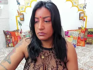 Stripchat Live Sex Cam of LadyNahir