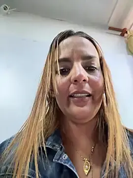 Stripchat Live Sex Cam of Ambarsexbutler
