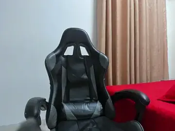 Stripchat Free Live Porn of Ithan_Hott