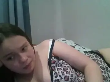 Stripchat Watch Live Sex Cams of RiaLowelyt
