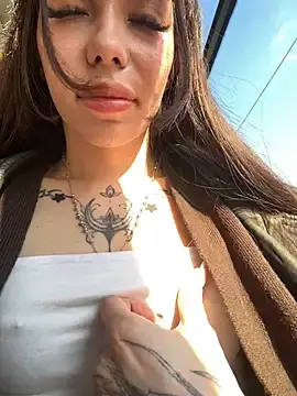 Stripchat Live Sex Cam of babydolll
