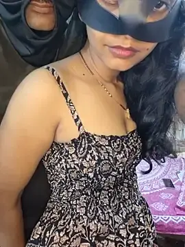 Stripchat Live Sex Cam of CPL_blueberry_IND