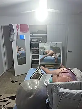 Stripchat Adult Webcam of Handsolo_porn