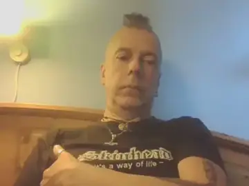 Stripchat Live Porn of SHARPSkinhead