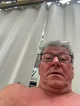Stripchat Live Sex Cam of capitaine111
