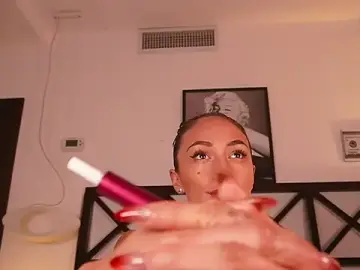 Stripchat Nude Webcam of LunaMystyque