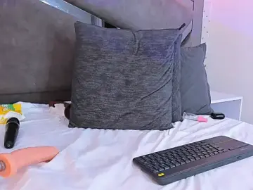 Stripchat Sex Cam of Alisson_Garcia1