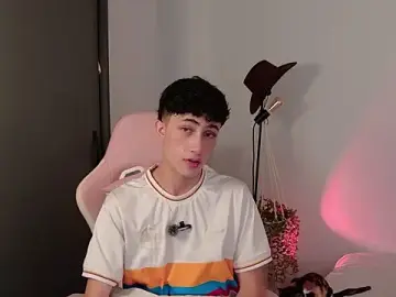 Stripchat Sex Cam of AnthonnyX5