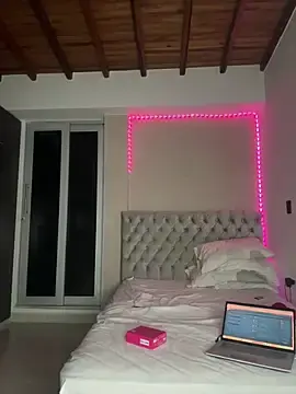 Stripchat Live Sex of Sarasweet_sex