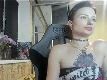 Stripchat Adult Webcam of WatsonMi