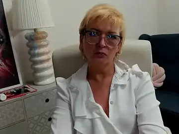 Stripchat Watch Live Sex Cams of luna_xfantasy