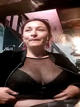 Stripchat Live Sex Cam of sophie_banger
