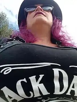 Stripchat Free Porn Cam of sophie_banger
