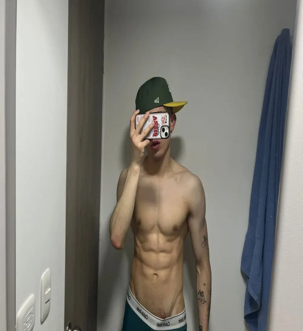 strongManLatino