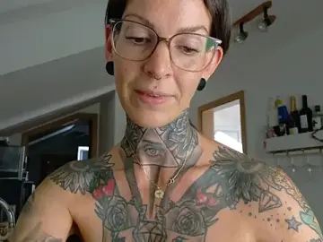 Stripchat Sex Chat of BrownieyQueen