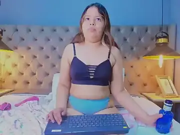 Stripchat Best live sex cam show of Kyliee_Sweett