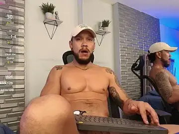 Stripchat Watch Live Sex Cams of ARON_TAYLER01