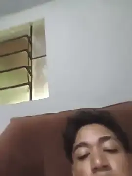 Stripchat Adult Webcam of Bruno18cmmmmkk