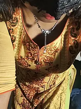 Stripchat Sex Cam of DIRTYSECRET_QUEEN_07