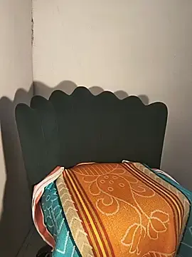 Stripchat Free Porn Cam of DIRTYSECRET_QUEEN_07