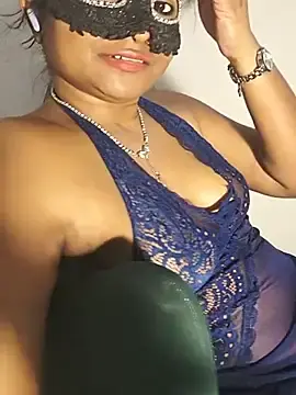 Stripchat Adult Webcam of DIRTYSECRET_QUEEN_07