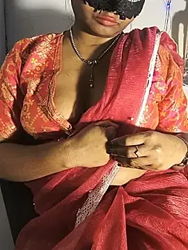 Stripchat Live Sex Cam of DIRTYSECRET_QUEEN_07