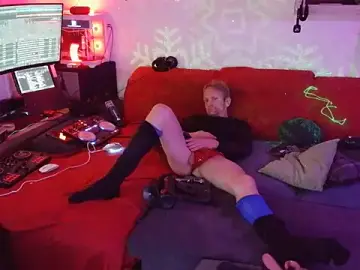 Stripchat Live Sex Cam of davidgntxxxxx