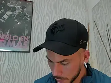 Stripchat Live Sex Cam of dylan_jacobx