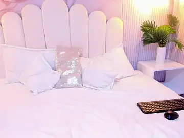 Stripchat Sex Cam of foxi_cameron