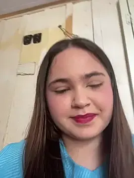 Stripchat Sex Cam of kitty_hottt
