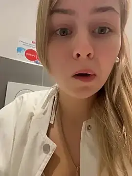 Stripchat Sex Chat of RossyMood