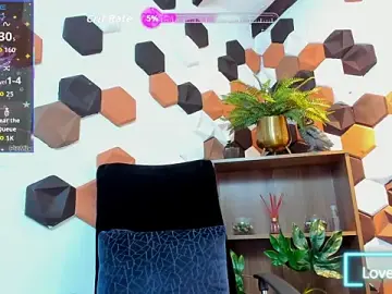 Stripchat Free Porn Cam of Axton_Wild