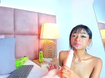 Stripchat Free Porn Cam of KatheMiler