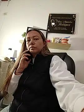 Stripchat Live Porn of _Dentist-Madisson_04