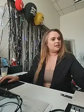 Stripchat Free Porn Cam of Juicy_PeachLux