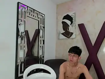 Stripchat Sex Cam of RED_BOYS_XXX