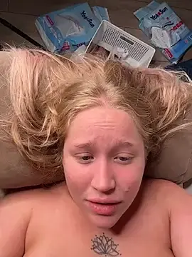 Stripchat Adult Webcam of EveryTokenIsImportant