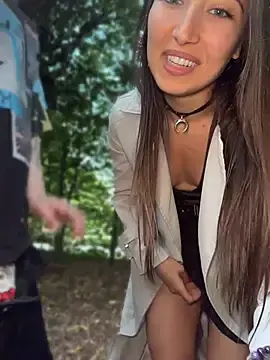 Stripchat Live Sex Cam of ICrazyOneIRL