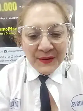 Stripchat Sex Cam of JULIETA_21-