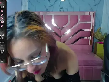 Stripchat Adult Video Chat of abril_ch_