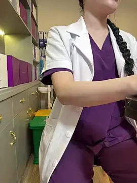 Stripchat Live Sex Cam of secretly_masturbating