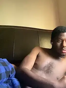 Stripchat Free Live Porn of ThickDic28